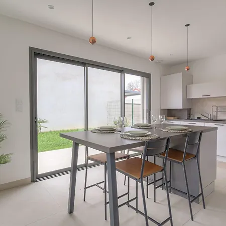 Casa vacanze Maison Chaleureuse Avec Jardin Villeurbanne
